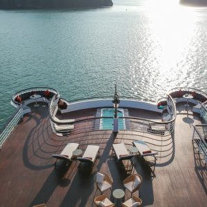 sundeck-terrace-jacuzzi-sunrise-ambassador-cruise-halong-bay-viettrendtour