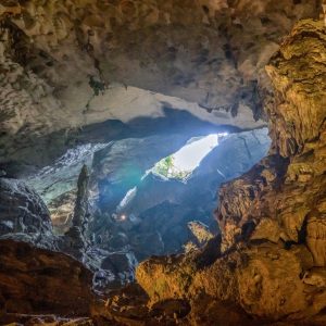 sung-sot-cave-panoramic-chamber-grand-pioneers-cruise-halong-bay-halong-bay-viettrendtour