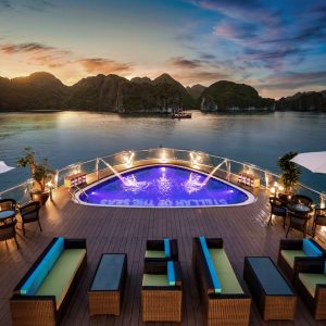sunset-pool-deck-evening-lights-stellar-of-the-seas-lan-ha-bay-viettrendtour