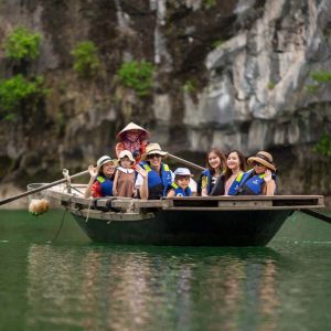 Bamboo Boat Excursion – Lan Ha Bay – ViettrendTour