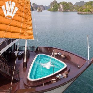 Bow Pool Sail View – Lan Ha Bay – ViettrendTour