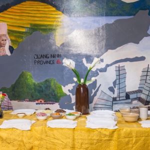 buffet-dining-swan-cruise-bai-tu-long-bay-viettrendtour