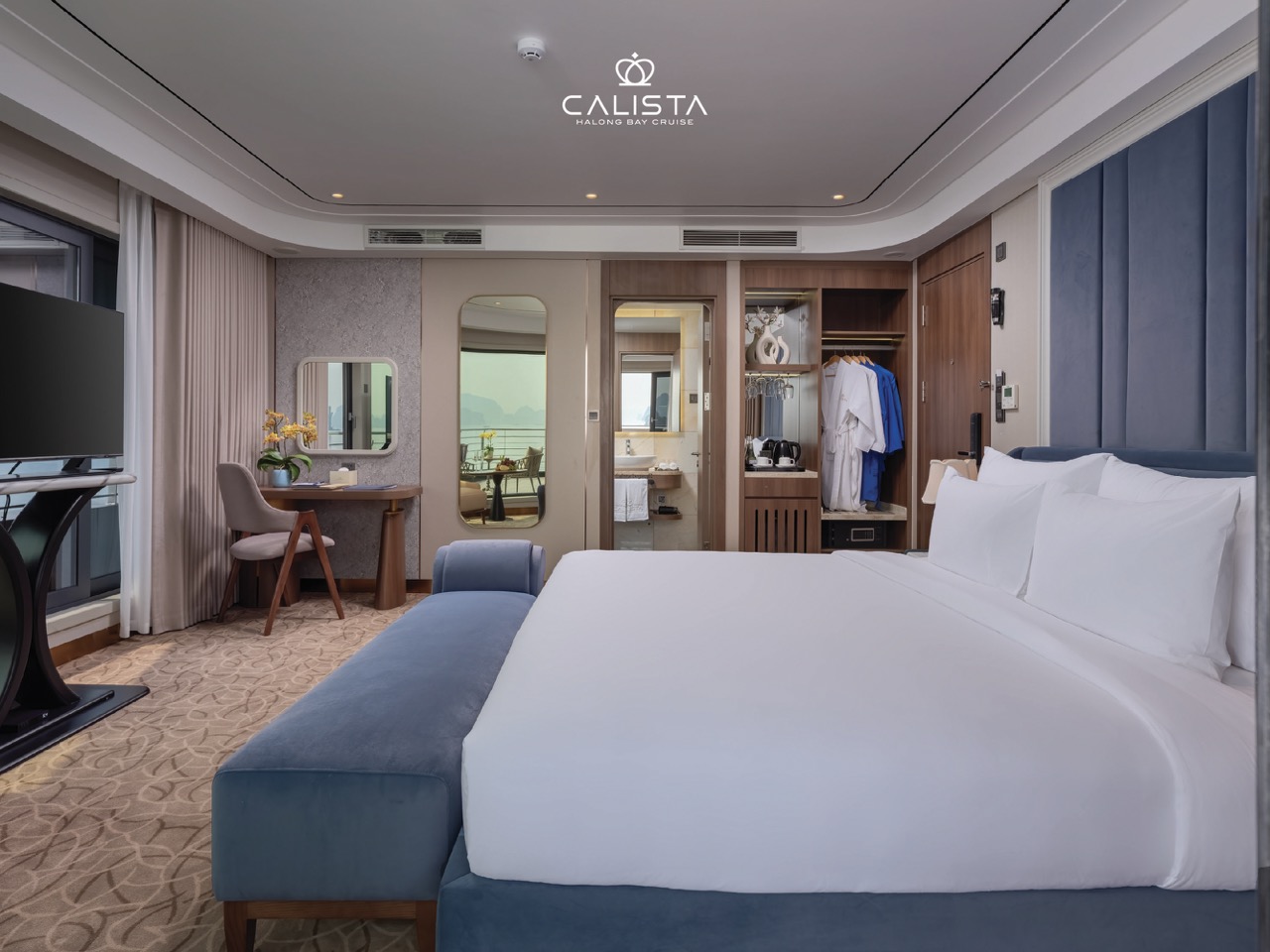 Elegant cruise balcony view in Halong Bay with modern amenities and serene waters.