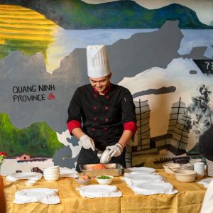 cooking-class-swan-cruise-bai-tu-long-bay-viettrendtour