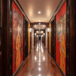 corridor-art-gallery-cycad-cruise-bai-tu-long-bay-viettrendtour