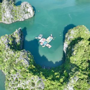 Floating Fishing Village Lagoon – Thien Canh Son, Bai Tu Long