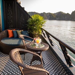 honeymoon-terrace-suite-cabin-11-rosy-cruise-lan-ha-bay-viettrendtour