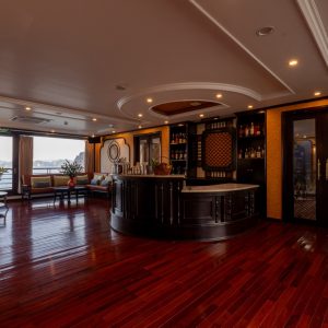 indoor-bar-lounge-cycad-cruise-bai-tu-long-bay-viettrendtour
