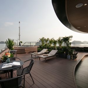 jacuzzi-sundeck-calista-cruise-halong-bay-viettrendtour