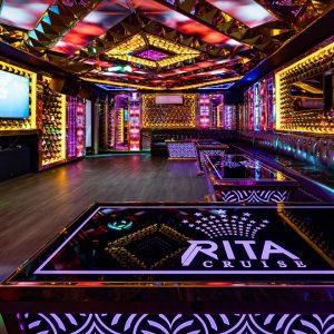 karaoke-led-room-rita-cruise-lan-ha-bay-viettrendtour