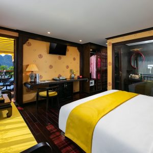 king-suite-2nd-floor-cabin-3-nostalgia-cruise-lan-ha-bay-viettrendtour