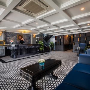 lobby-reception-rosy-cruise-lan-ha-bay-viettrendtour