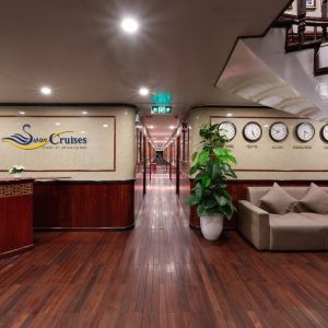 lobby-reception-swan-cruise-viettrendtour