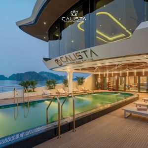 pool-evening-view-calista-cruise-halong-bay-viettrendtour