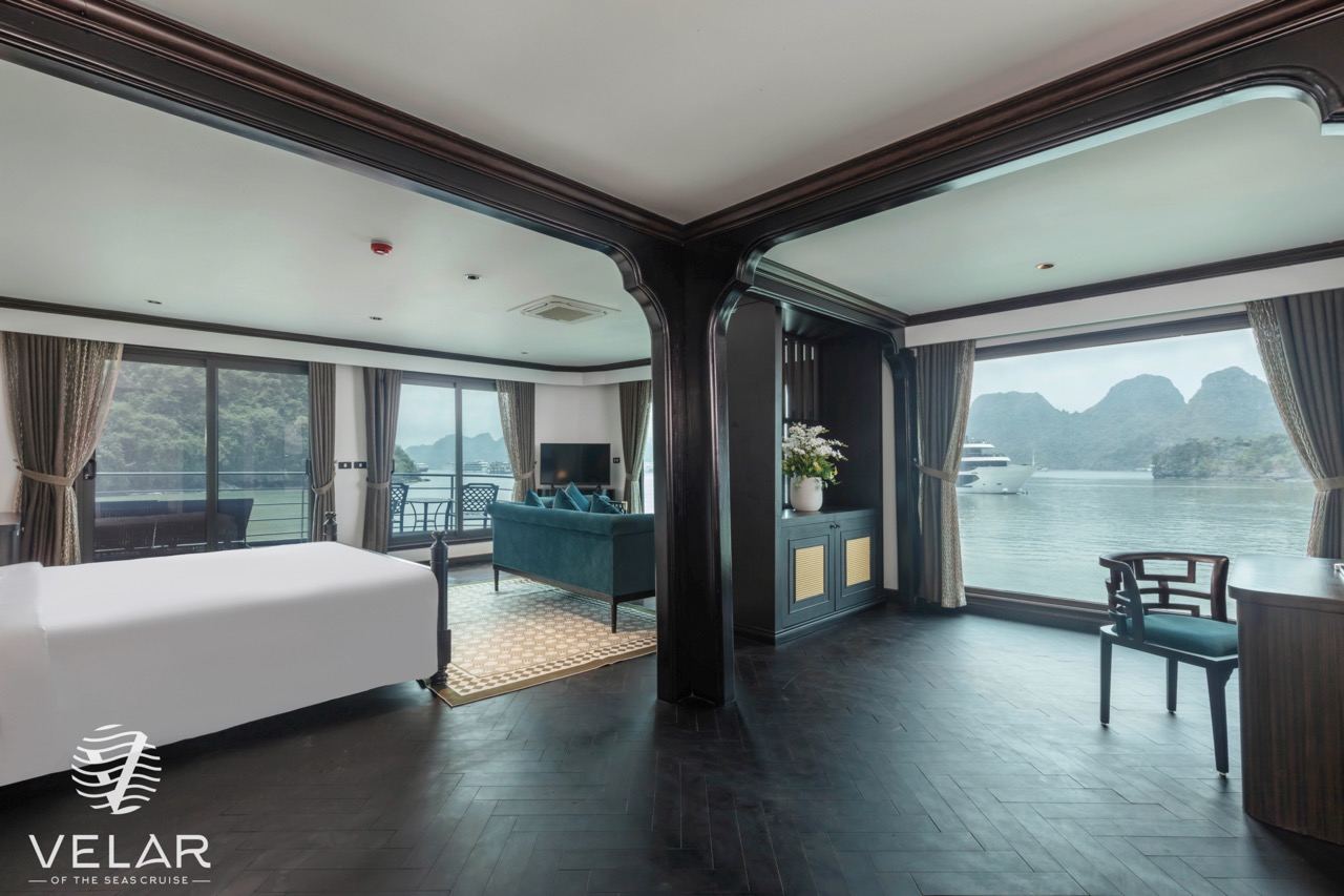 Luxury cruise balcony view in Halong Bay.