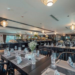 restaurant-buffet-area-velar-of-the-sea-lan-ha-bay-viettrendtour