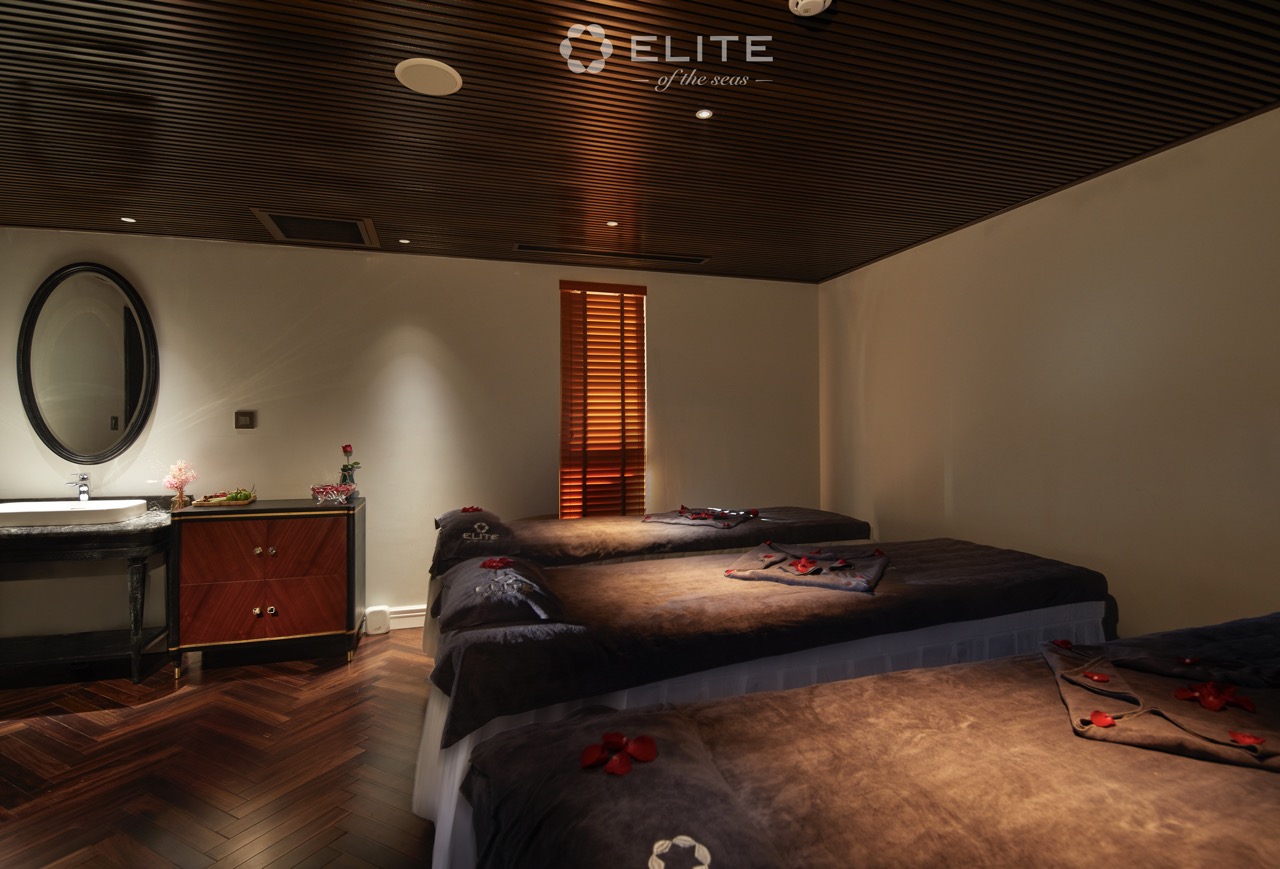 Stunning cruise balcony view in a luxurious room on Halong Bay, perfect for relaxing and enjoying th.