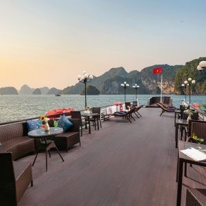 Daytime Sundeck Lounge – Bai Tu Long Bay – ViettrendTour