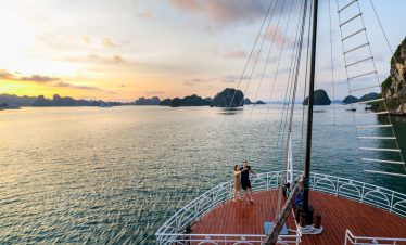 Sunset cruise in Halong Bay with ViettrendTour.