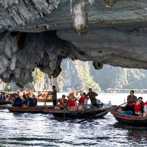 vung-vieng-cave-boat-tour-viettrendtour