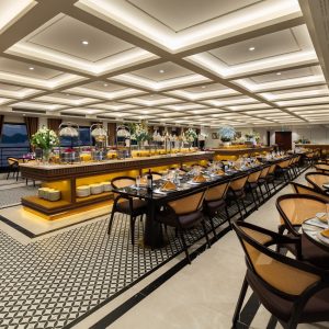 buffet-dining-hall-diana-cruise-lan-ha-bay-viettrendtour
