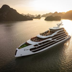 panoramic-cruise-view-diana-cruise-lan-ha-bay-viettrendtour