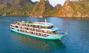 Luxury cruise balcony view in Lan Ha Bay, Vietnam, perfect for relaxing and exploring scenic islands.