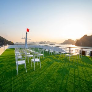 sundeck-event-sunset-dragon-premium-lan-ha-bay-viettrendtour